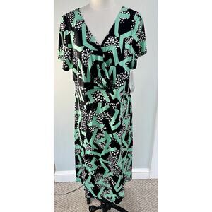 NWT Chelsea Suite Dress Short Sleeve Black Green Geometric 14W